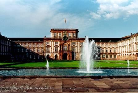 schloss_mannheim.jpg"